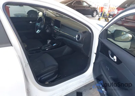 2019 Kia Forte S from USA, damaged, VIN 3KPF34AD0KE018485